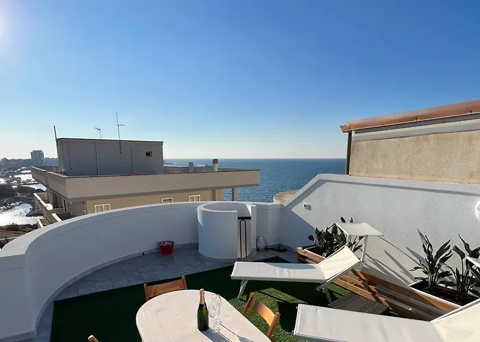 Attico Vista Mareblu דירה